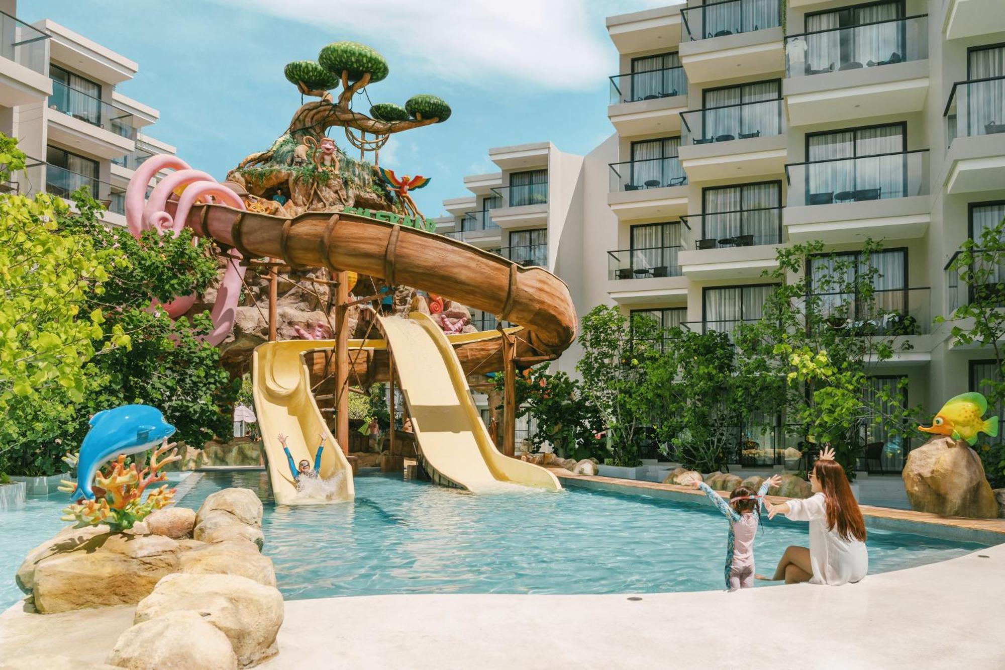 Phuket Emerald Beach Resort Karon Exterior photo